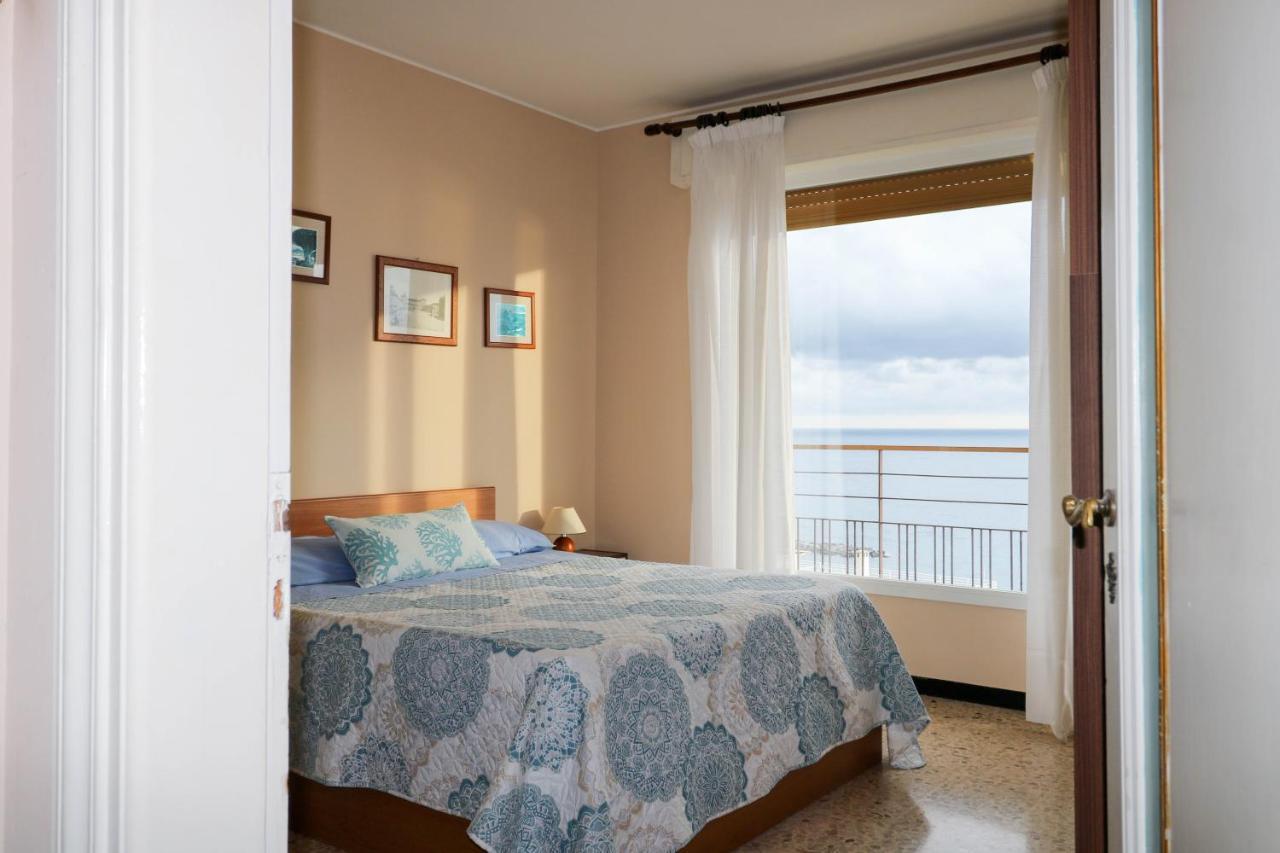 H11 Arma Vista Mare Panoramica Apartment Arma di Taggia Exterior photo